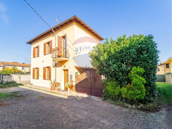 casa indipendente in vendita a Meda
