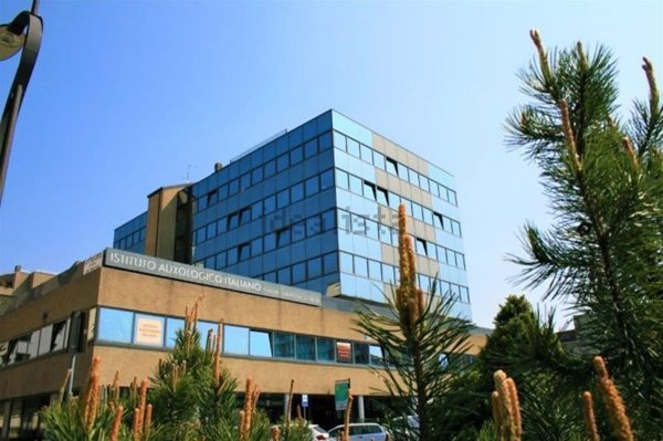 ufficio in vendita a Meda