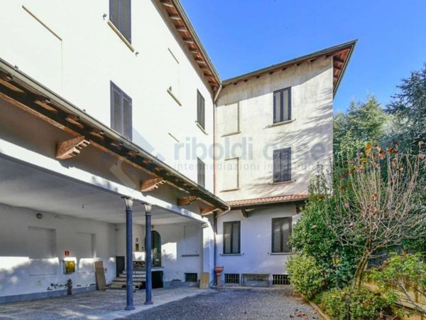 casa indipendente in vendita a Meda