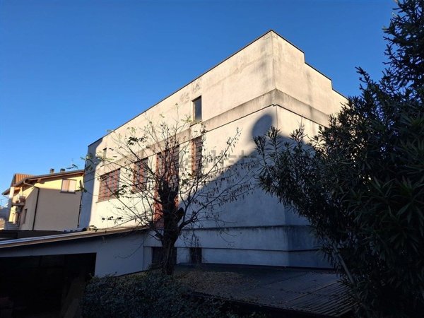 ufficio in vendita a Meda