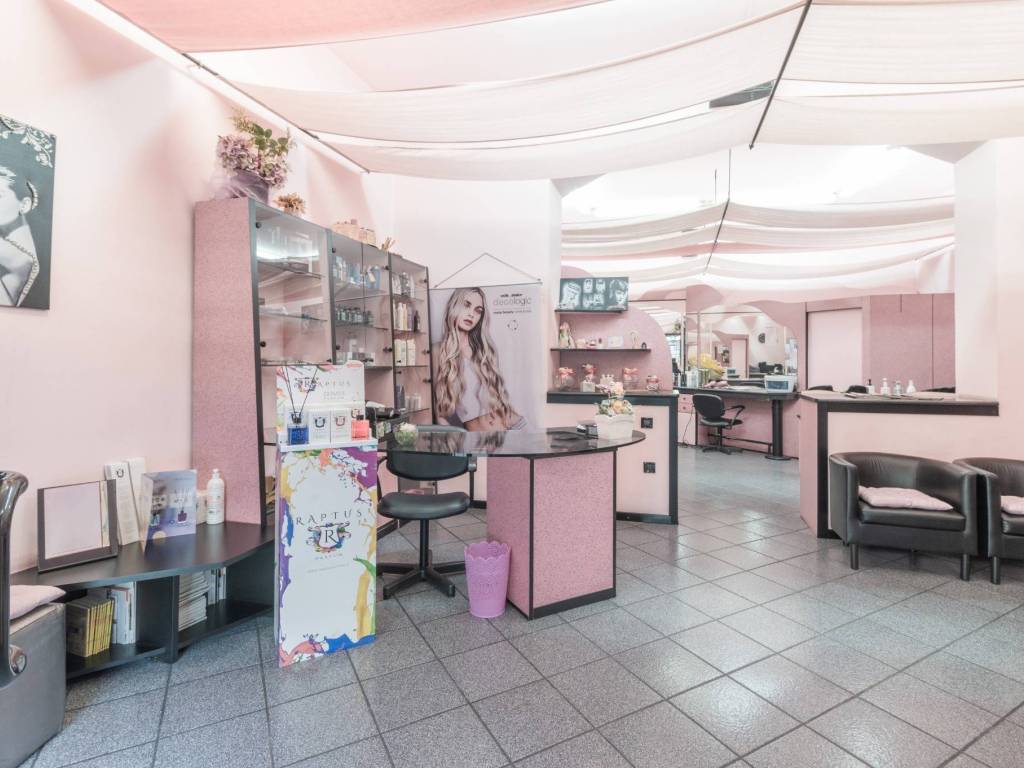 negozio in vendita a Meda