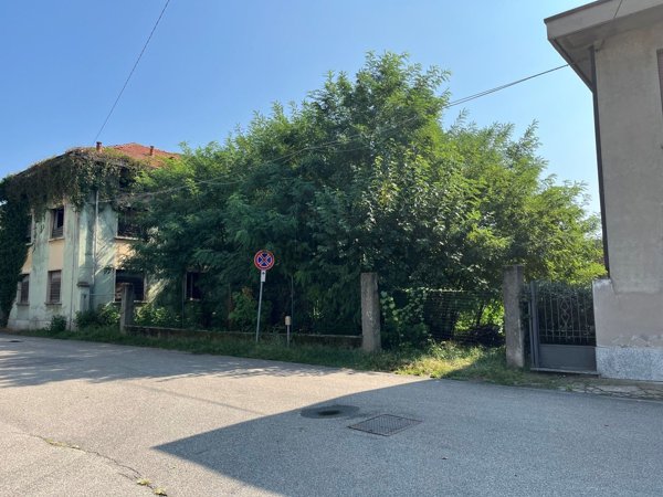 casa indipendente in vendita a Meda