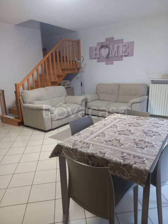 casa indipendente in vendita a Meda