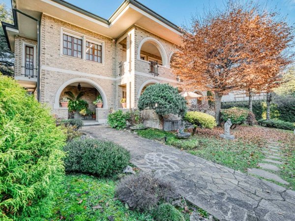 casa indipendente in vendita a Meda