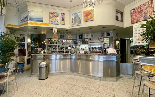 negozio in vendita a Meda