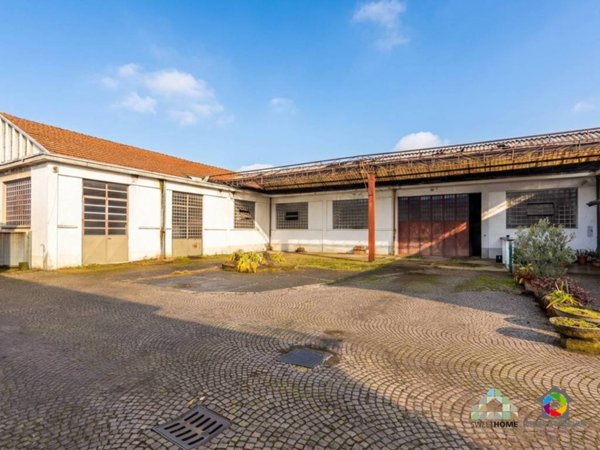 intera palazzina in vendita a Meda