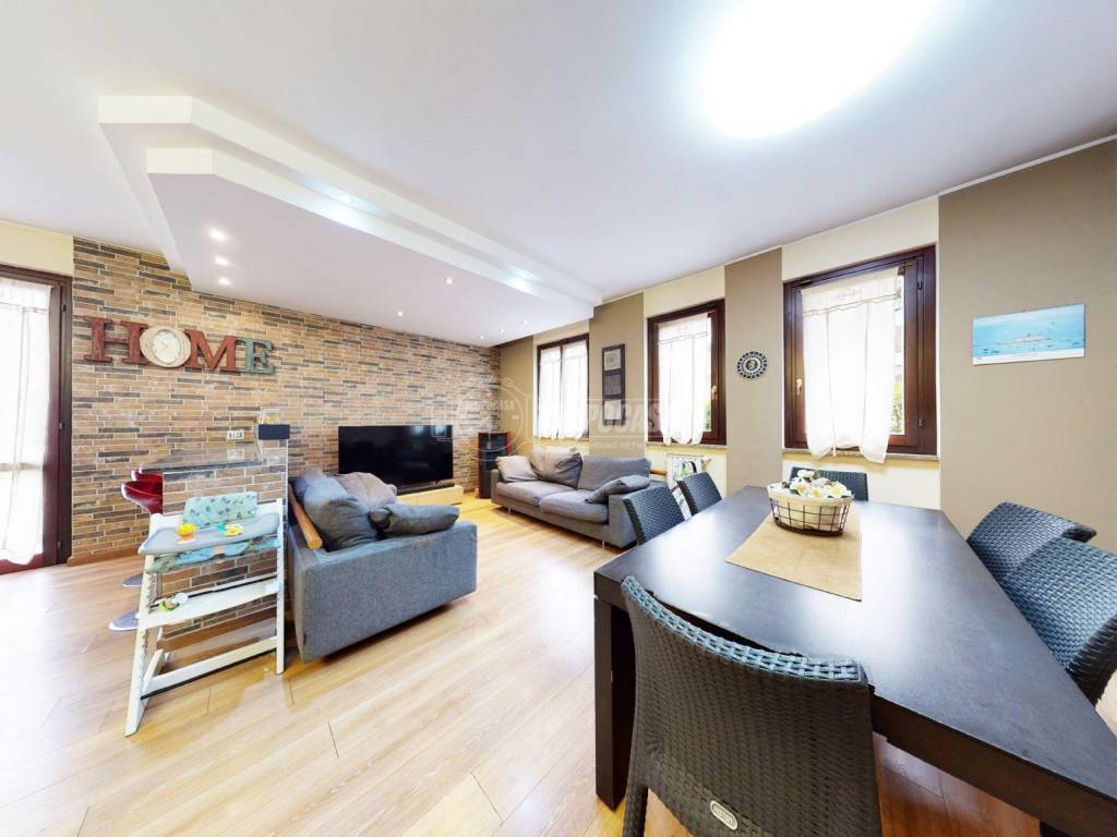 casa indipendente in vendita a Meda