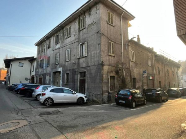 intera palazzina in vendita a Meda