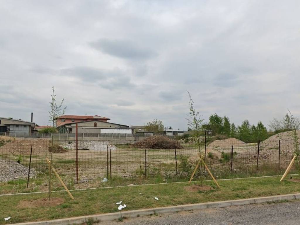 terreno edificabile in vendita a Meda