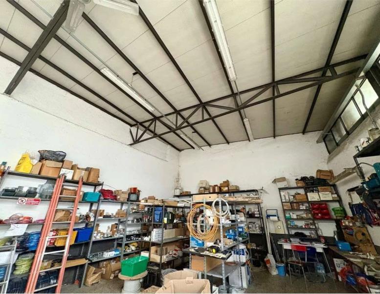 negozio in vendita a Meda