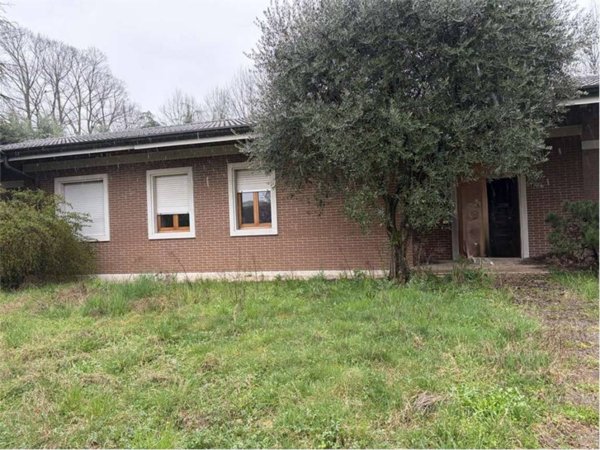 casa indipendente in vendita a Meda