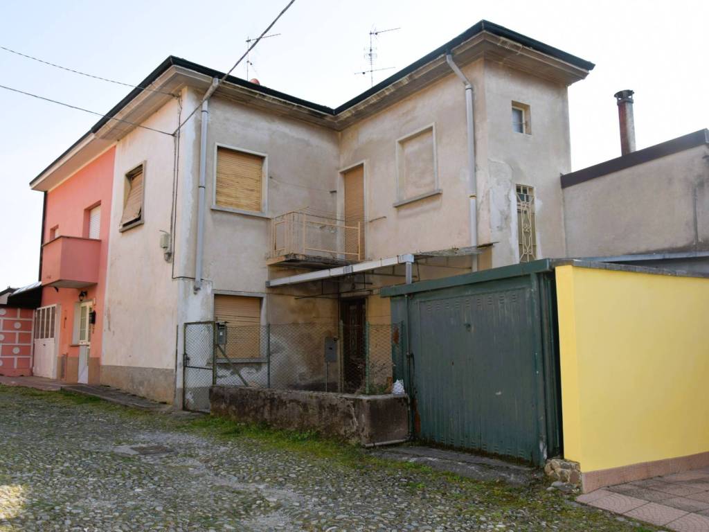 casa indipendente in vendita a Meda