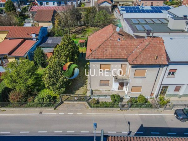 casa indipendente in vendita a Meda