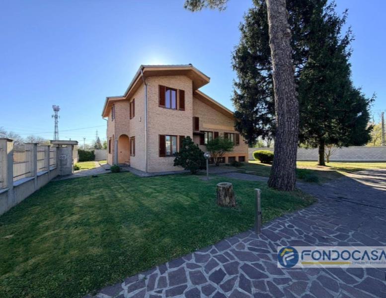 casa indipendente in vendita a Meda