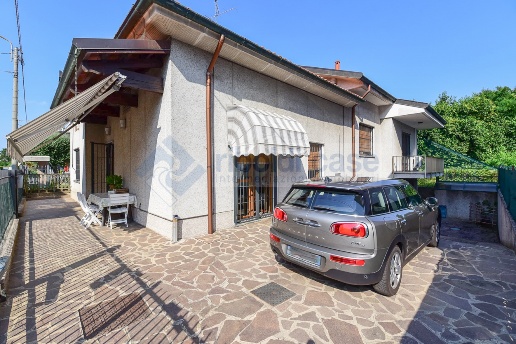 casa indipendente in vendita a Meda