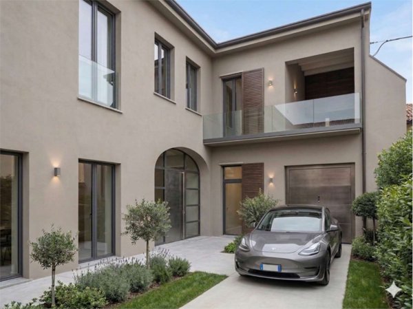 casa indipendente in vendita a Meda