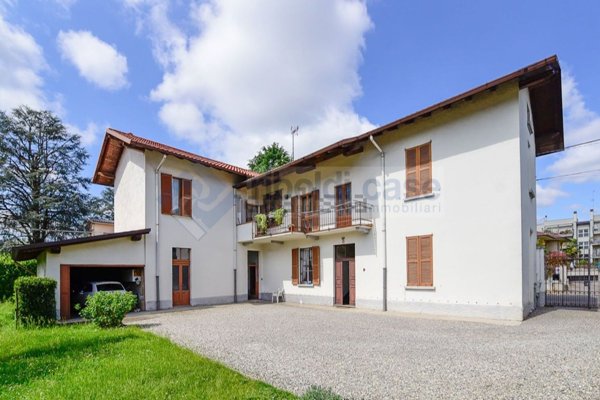 casa indipendente in vendita a Meda