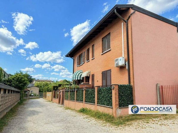 casa indipendente in vendita a Meda