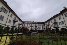 negozio in vendita a Meda