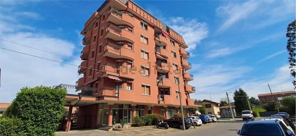 negozio in vendita a Meda