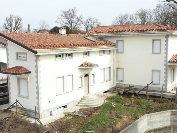 casa indipendente in vendita a Meda
