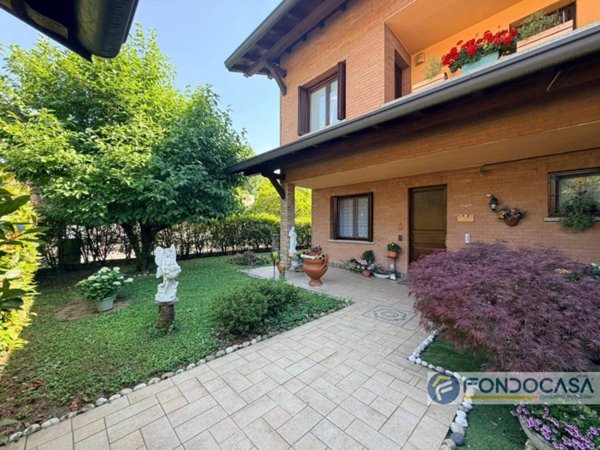 casa indipendente in vendita a Meda