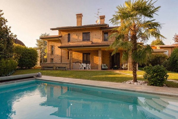 casa indipendente in vendita a Meda