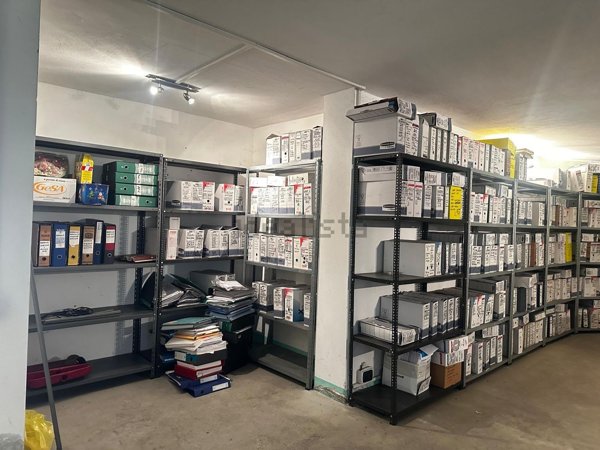 ufficio in vendita a Meda