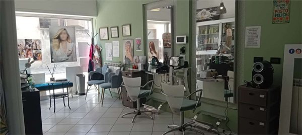 negozio in vendita a Meda