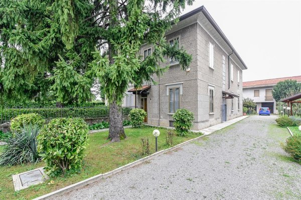 casa indipendente in vendita a Meda