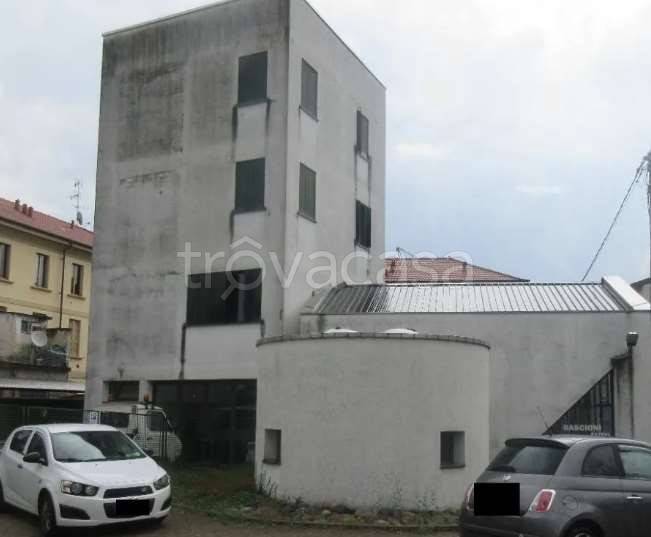 negozio in vendita a Meda