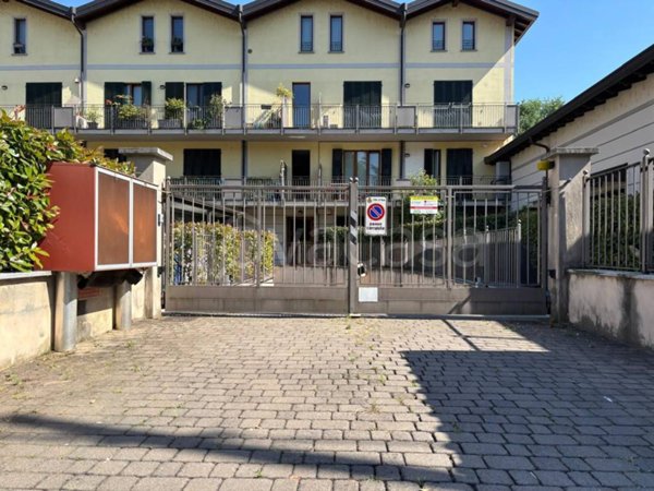 box auto in vendita a Meda