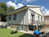 casa indipendente in vendita a Meda