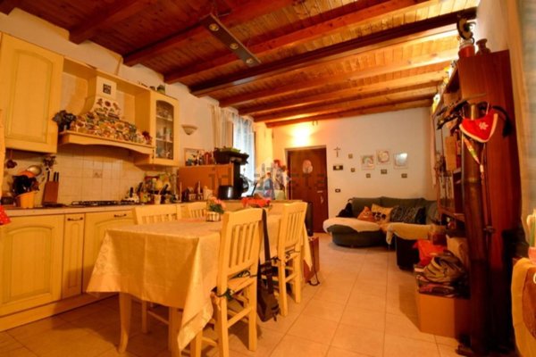 appartamento in vendita a Mezzago