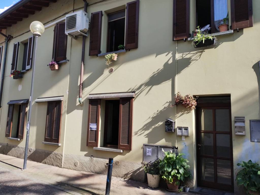 appartamento in vendita a Mezzago