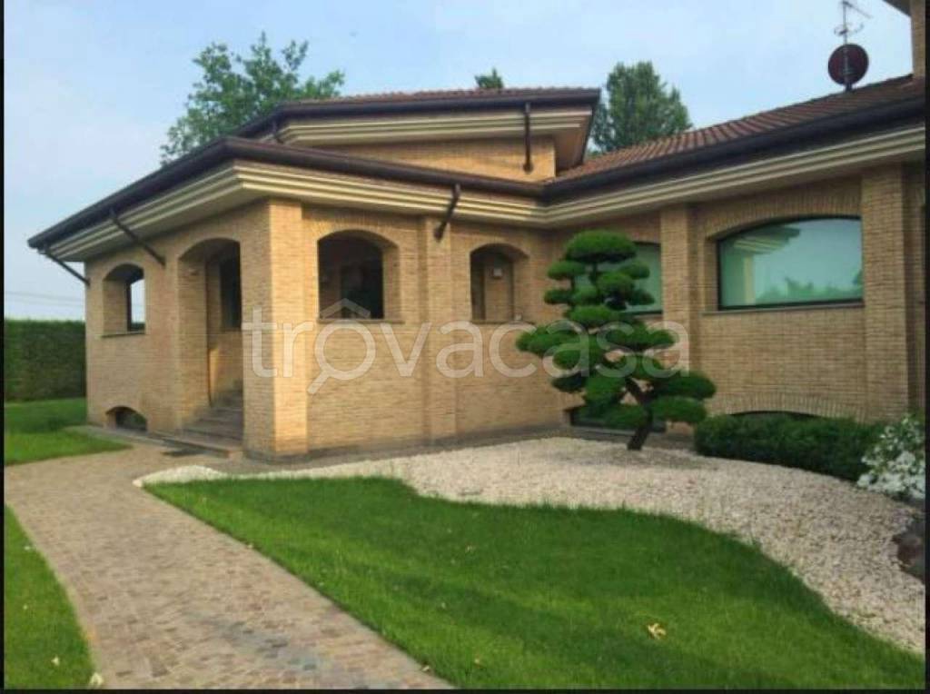 casa indipendente in vendita a Mezzago