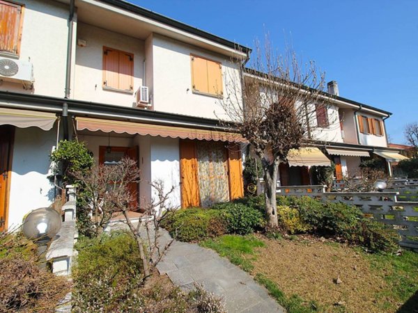 casa indipendente in vendita a Mezzago