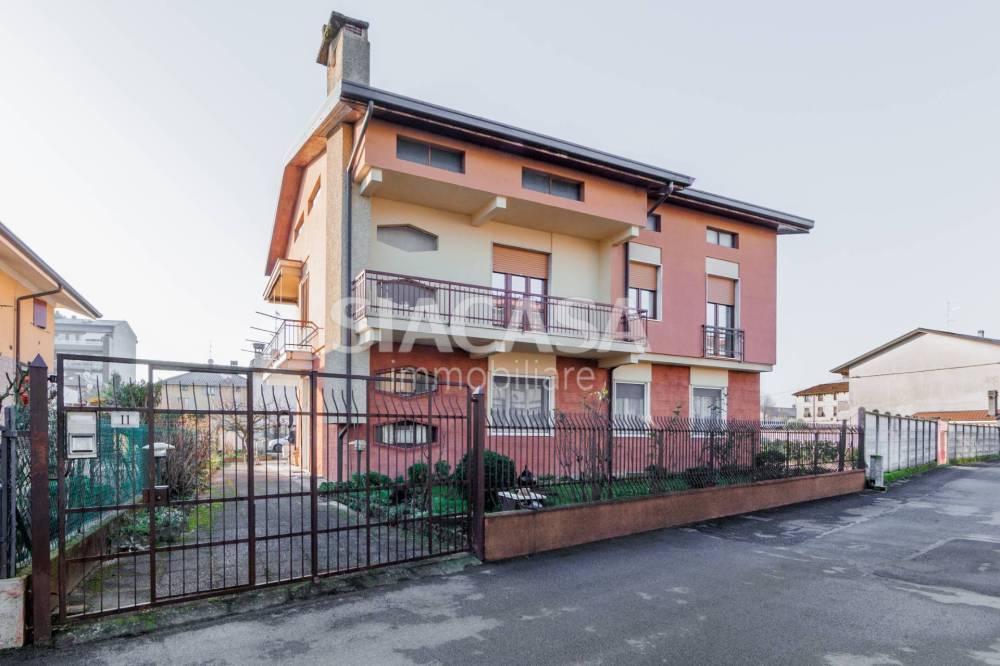 casa indipendente in vendita a Mezzago