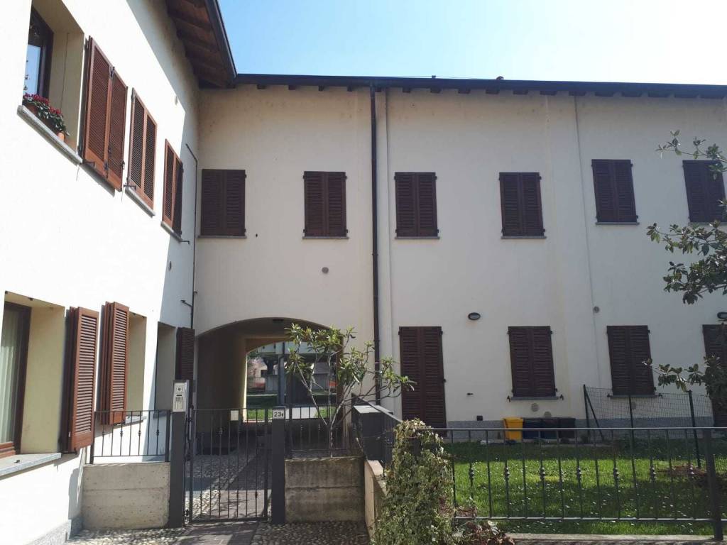 appartamento in vendita a Mezzago