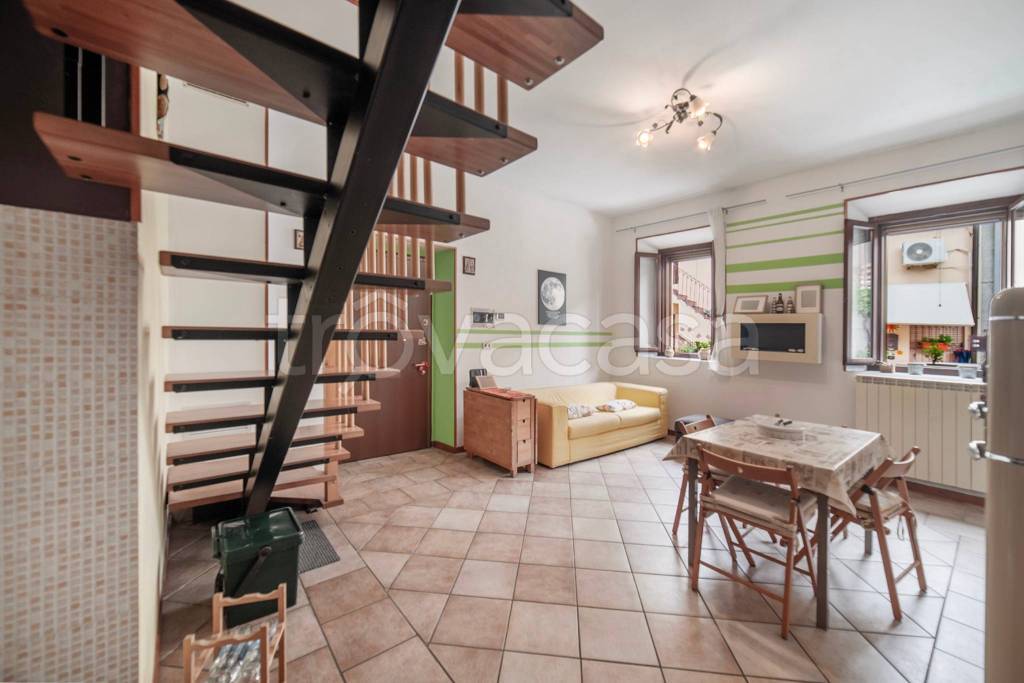 casa indipendente in vendita a Mezzago