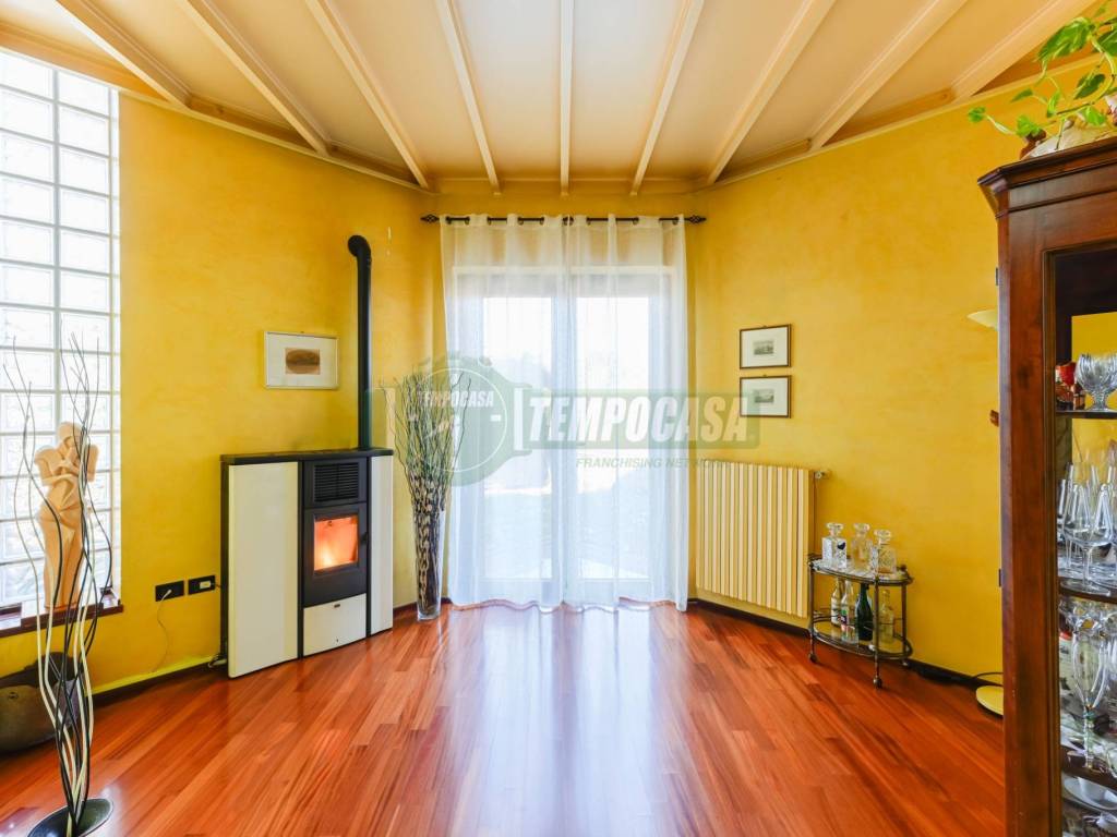 casa indipendente in vendita a Mezzago