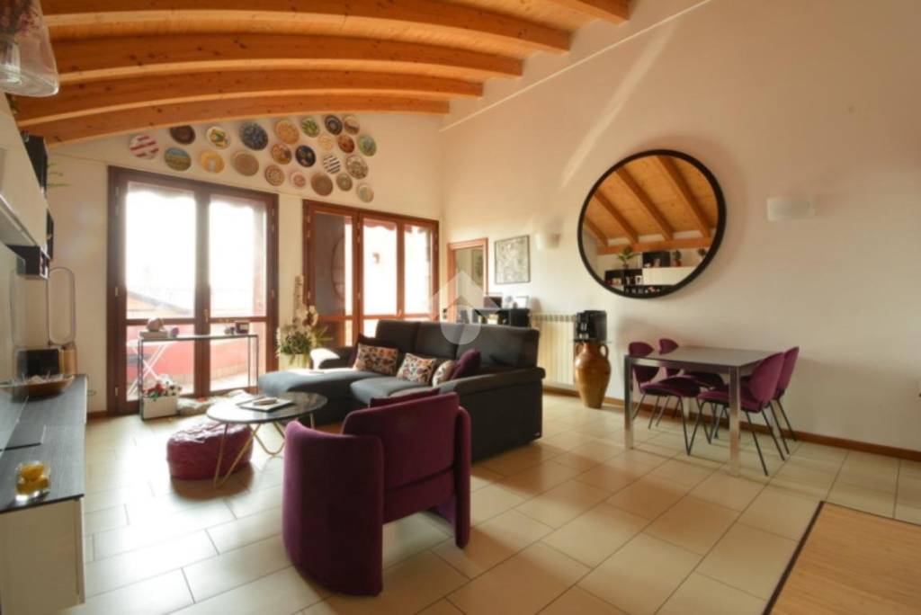 appartamento in vendita a Mezzago