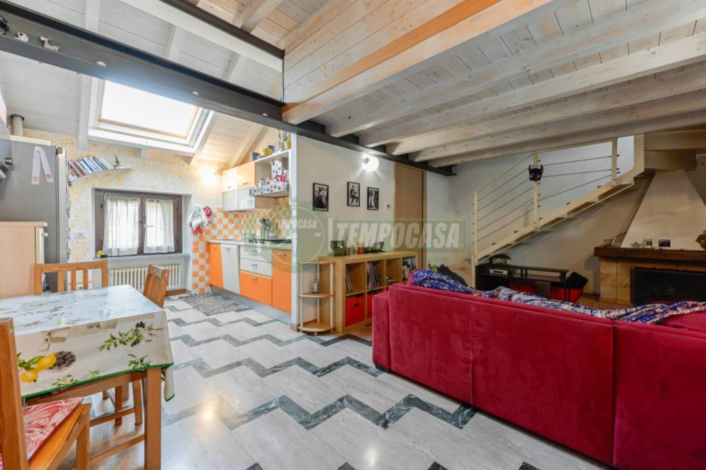 appartamento in vendita a Mezzago