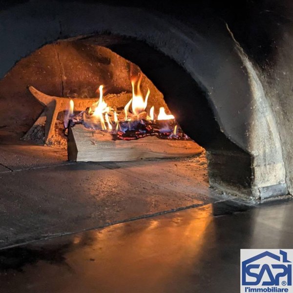 negozio in vendita a Mezzago