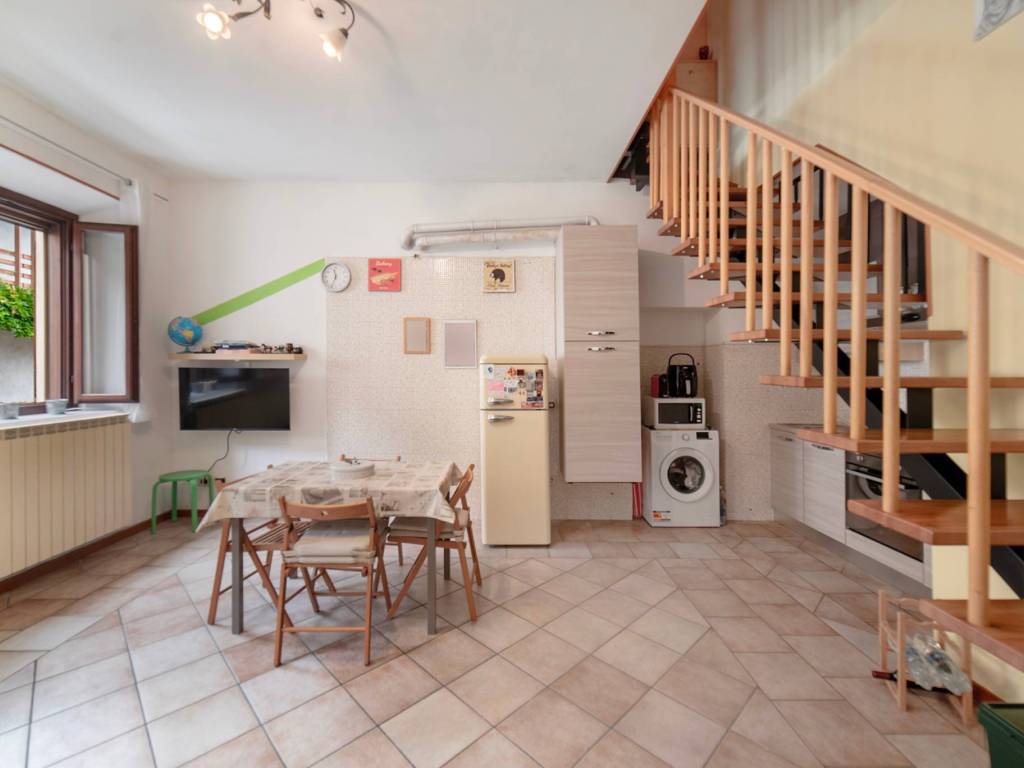 appartamento in vendita a Mezzago