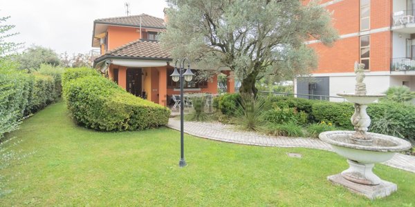 casa indipendente in vendita a Mezzago