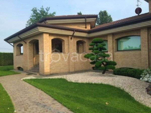 casa indipendente in vendita a Mezzago