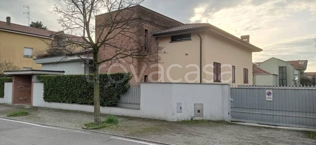 casa indipendente in vendita a Mezzago