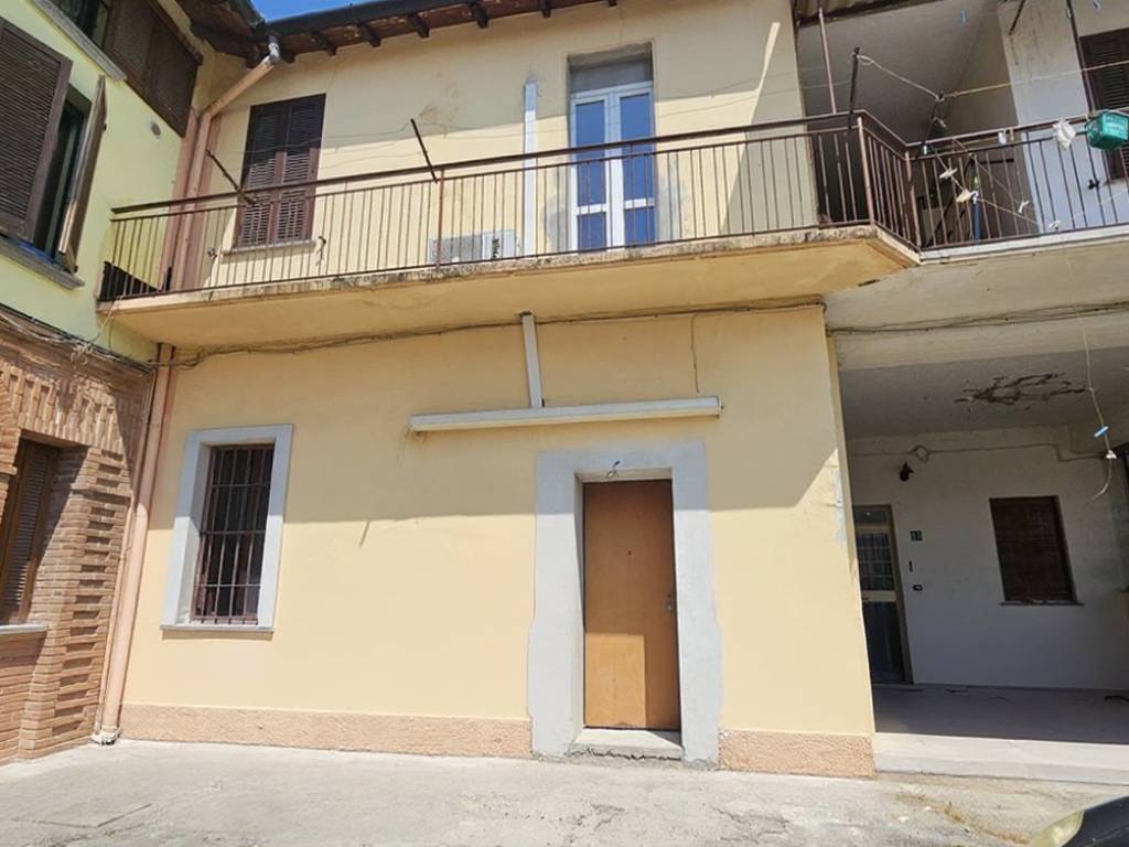 appartamento in vendita a Mezzago