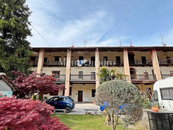 appartamento in vendita a Mezzago in zona Cascina Orobona